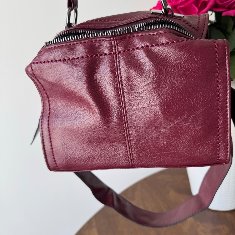 mini shoulder bag in burgundy color - Picture 2 of 6